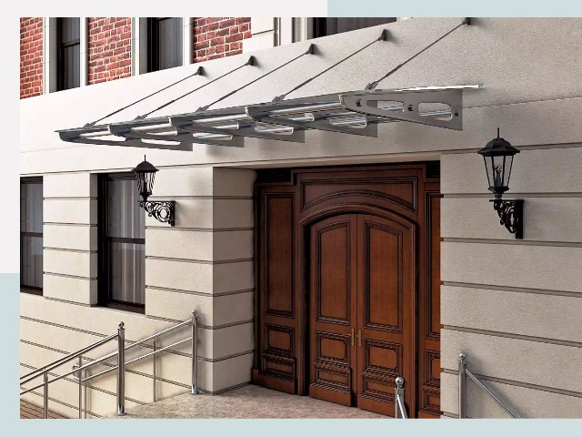 Металлические козырьки от 606 руб. в Добрянке